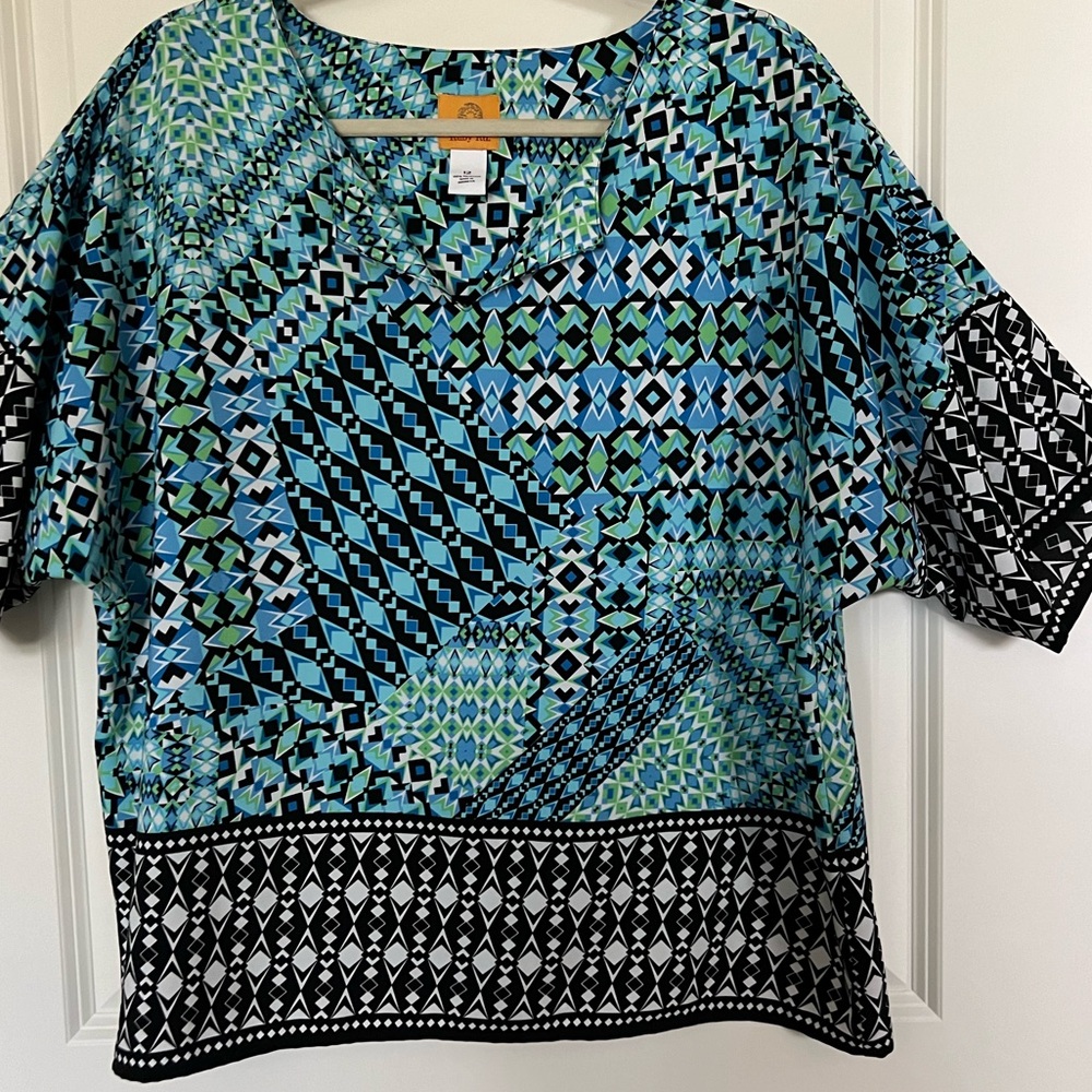 Ruby Rd. V-neck Top - Picture 3 of 11